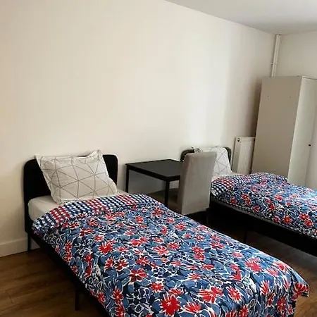 Apartament Single Bed In A 2 Bed Near Paris Argenteuil